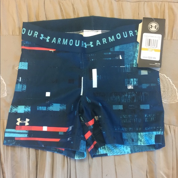 Under Armour Pants - New Under Armour shorts size small.